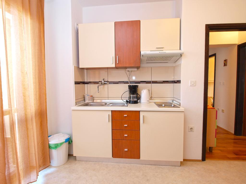 Family Friendly Apartment 946 Pula Exterior photo